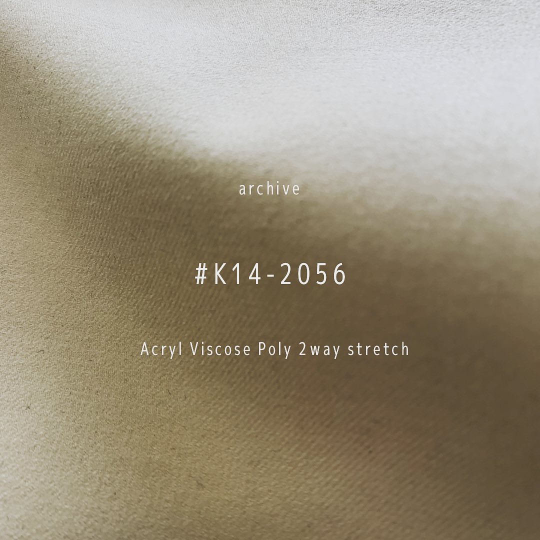 #ちょっとボケてた んで、#再投稿🙇 #K14-2056#acrylic #viscose #poly #fabric #stretch #kawabo #creu 若干ハッキリ見えるくらいでしょうか…#ボトム 向け#autumn 〜#winter #piecedyed #texture #gifu #よく伸びて #ハリコシ #ございます #アーカイブ #archive