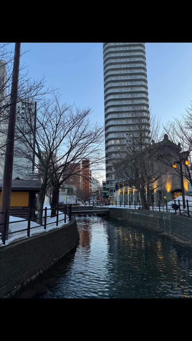 、
こんにちは!匠歯科医院です🌱
先日、研修も兼ねて北海道に行って来ました!
小樽の方はとても寒くてみんなでホッカイロを買いました🧤
ご飯も美味しく街並みも綺麗で素敵な所でした。
また行きたいです☺️
院長、ありがとうございました♪
#匠歯科医院#歯科医院#移転#歯科矯正#インビザライン託児歯科医師歯科衛生士歯科助手保育士受付西金沢金沢市野々市市白山市矯正新卒求人医院紹介新医院歯科技工士歯科ホワイトニング 審美歯科プレオルソ小児矯正