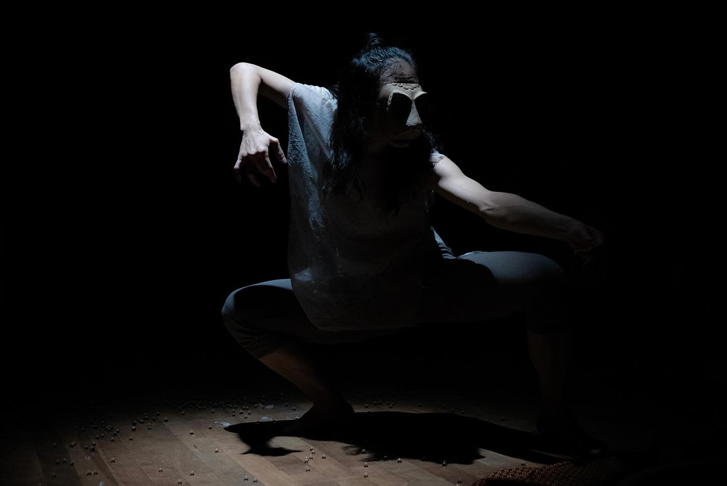 "Soggy Sole"
Oct 26 ,2024
at TERPSICHORE, Nakano Tokyo
thanks for the Center Line Art Festival Tokyo 2024
photo by MILLA