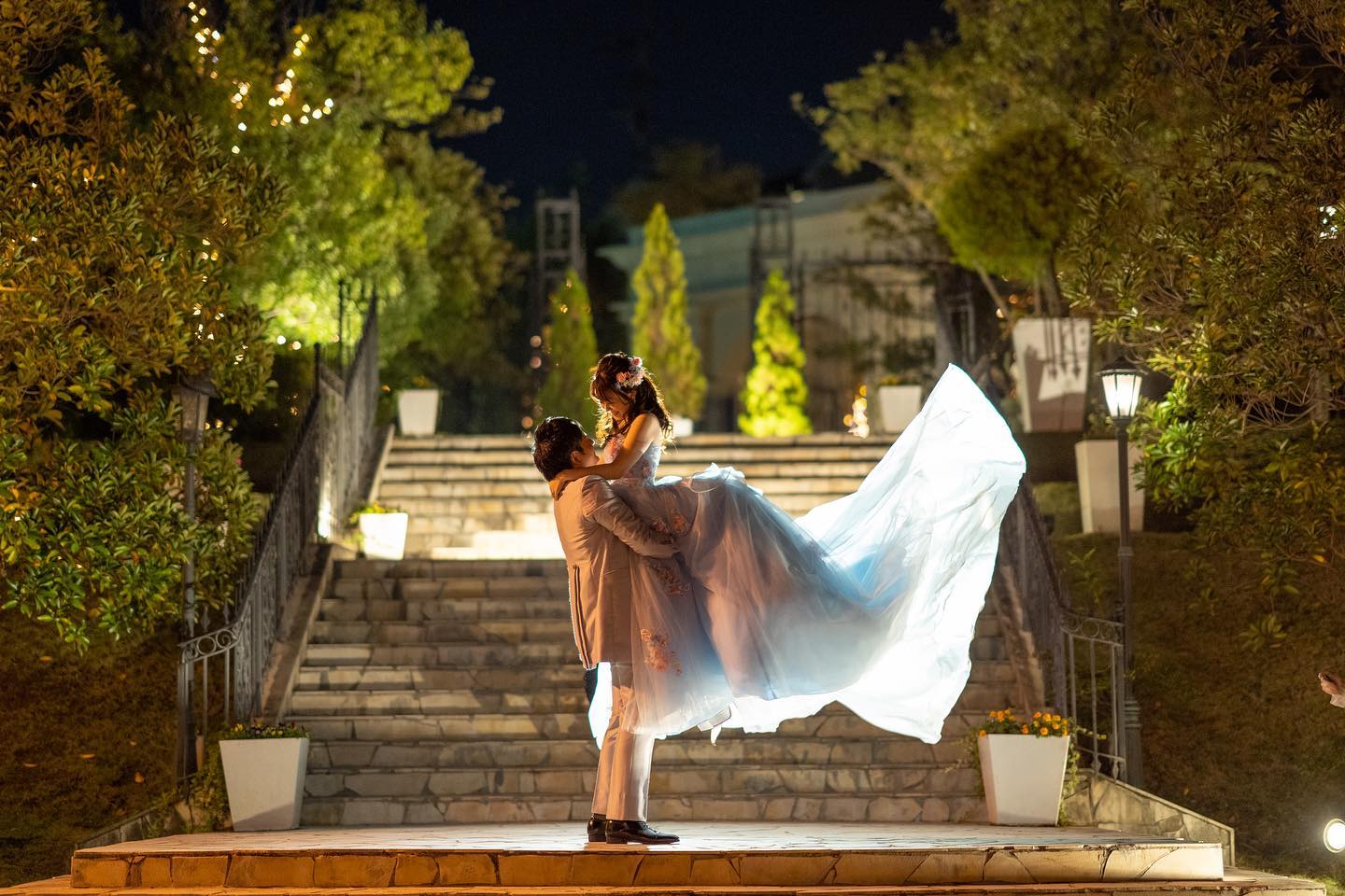 ☘︎︎<br><br>他の誰とも違う。<br><br>特別なウェディング写真を撮りたい。<br><br>ありふれたロケ撮影ではなく、本物の結婚式場で<br>ドレスを選んで、ヘアメイクをして<br><br>プロのカメラマンが撮影する。<br><br>結婚式をしなくても、結婚式場で写真を撮ることができる。<br><br>そんな特別感を味わえるのが、Oitaphotowedding<br><br>☘︎︎撮影プランなど、詳しくHPをご覧ください<br><br>oitaphotowedding