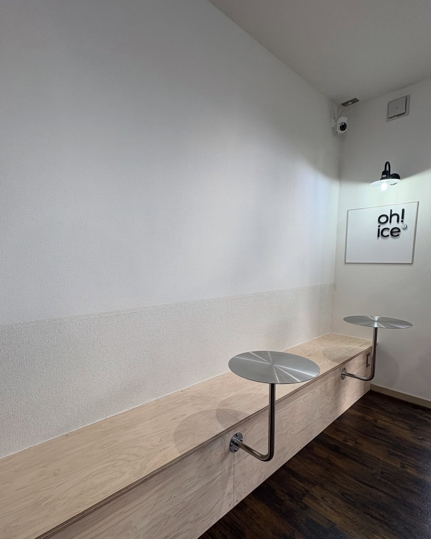 ▸他の投稿はこちらから
大分市大字市にある【OH!ICE&WAFFLE】さんに
スイーツ部で行ってきました❣️
大分駅エリアからわさだエリアへ移転された
OH!ICEさん!新しい店舗はさらにオシャレになってました!💕
美味しさ変わらず濃厚なソフトとフルーツのトッピングは
どれを食べても大満足!✨️
ワッフルは甘さ控えめな香ばしい生地にクリームとトッピングが贅沢に入って相性バツグン!❤️🔥
駐車場もありますので買い物終わりなどにぜひ
立ち寄ってください❣️
『OH!ICE&WAFFLE わさだ店』
@oh_ice2
📍 大分市市1280番地グランドコート102
🕕平日15:00~23:00 土日祝13:00~23:00
🅿️店舗前に3店舗共有の駐車場7台分あり
#スイーツ #大分 #ソフトクリーム #waffle #移転