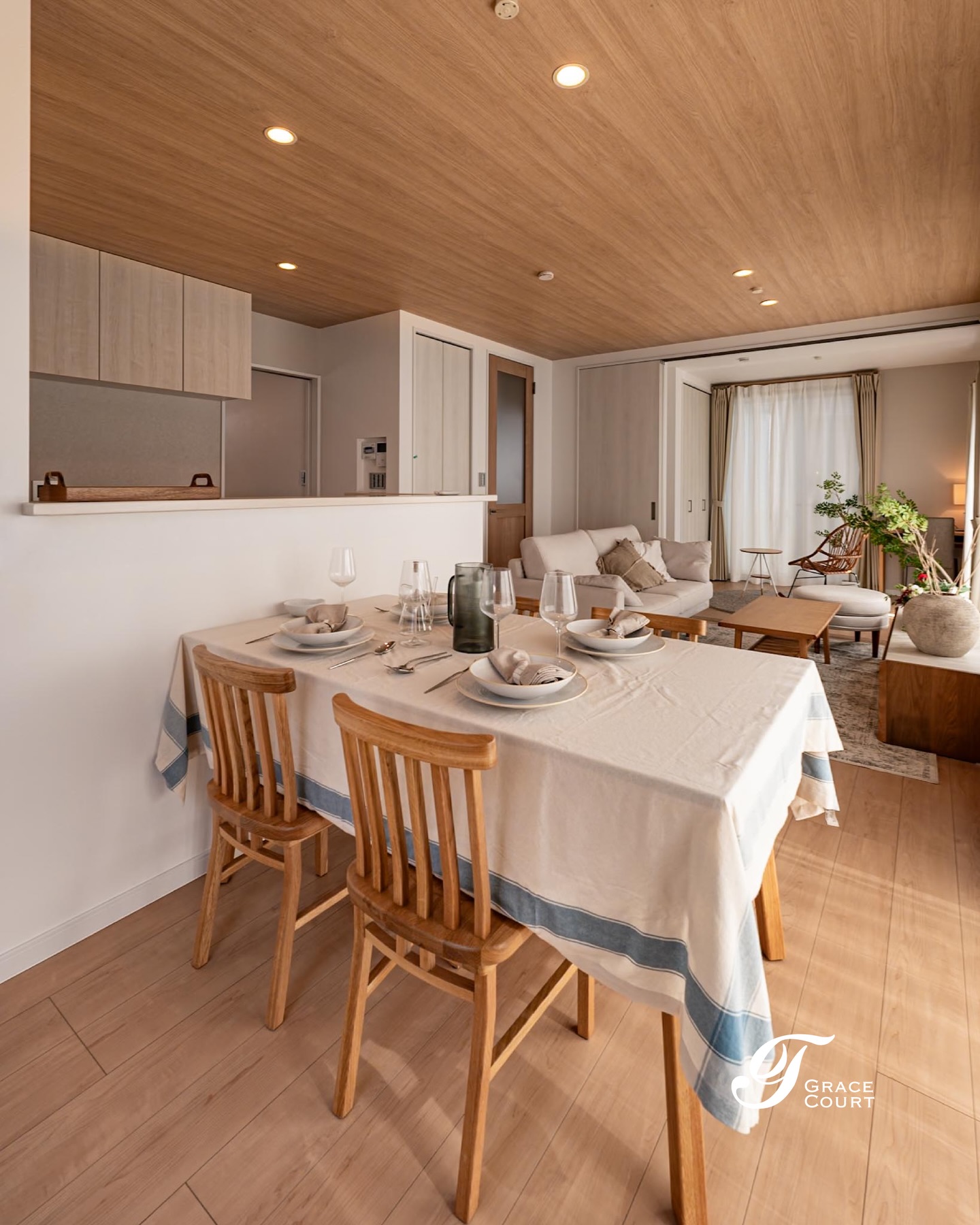 .
やわらかな光と木の温もりに包まれた、
上質なくつろぎの住まい🏠
動線がスムーズで、家事がしやすいのはもちろん
家族それぞれが心地よく過ごせる設計に✨
【GraceCourtのこだわり】
▫︎ シンプルで洗練された空間設計
▫︎ 家族の動線に合わせた柔軟な間取り
▫︎ 広い開口部+制震構造の安心
▫︎ 断熱材の工夫で一年中快適
“安心して、長く住み続けられる住まいを”
𝙂𝙍𝘼𝘾𝙀 𝘾𝙊𝙐𝙍𝙏 𝘣𝘺 山一建設
──────────────
ご相談・お問い合わせは
📞 0120-727-444
💬 LINEは24時間受付中
#グレースコート #山一建設
#青梅市新築 #羽村市新築 #ldk