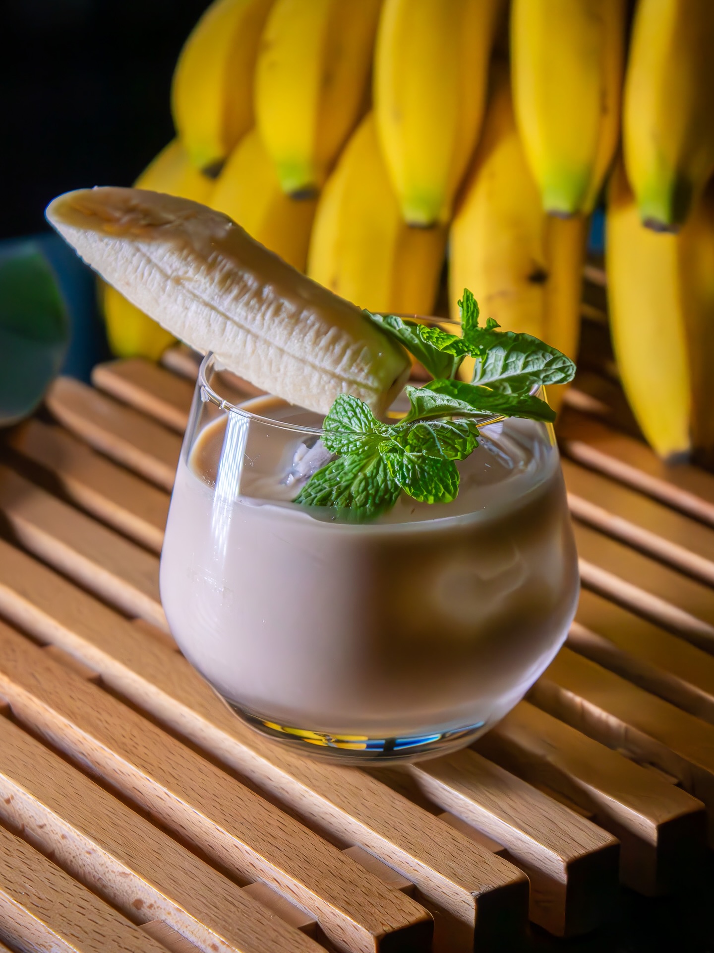 春の夜を、グラスで楽しむ。
3・4月限定
Banana Cocktail Collection
芳醇な甘みをまとった3種のバナナカクテル。
デザートのようなフローズンから
エメラルドグリーンに輝く一杯🍸
【1日5組限定】
Bourbon WHISKY Tasting
アメリカの伝統が息づく5種のバーボンを飲み比べ。
ストレート、ロック、ハイボール。
夜景とともに、それぞれの個性を味わう贅沢な時間🥃
期間:2026.3.1 – 4.30
バー プラネート
18:00–24:00(L.O.23:00)月曜定休
#nahabar
#hotelbar
#bananacocktail
#bourbonwhiskey
#whiskeytasting
この春、グラスの中にある特別を。