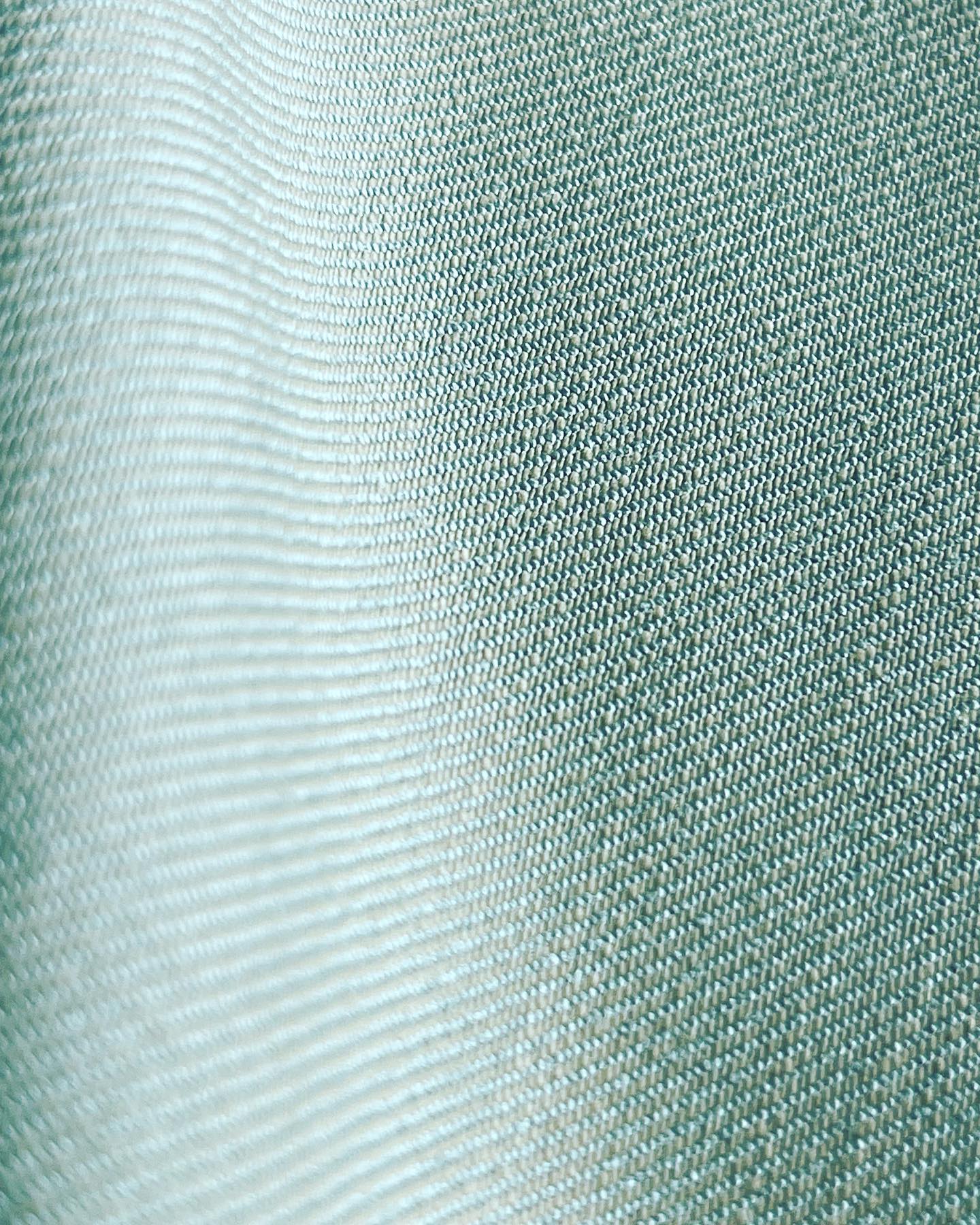 #acetate と#recyclepoly 複合し、#rayon と、染め分けしてみました。#ソラーロパンツ #ソラーロ #kawabo #gifu #尾州