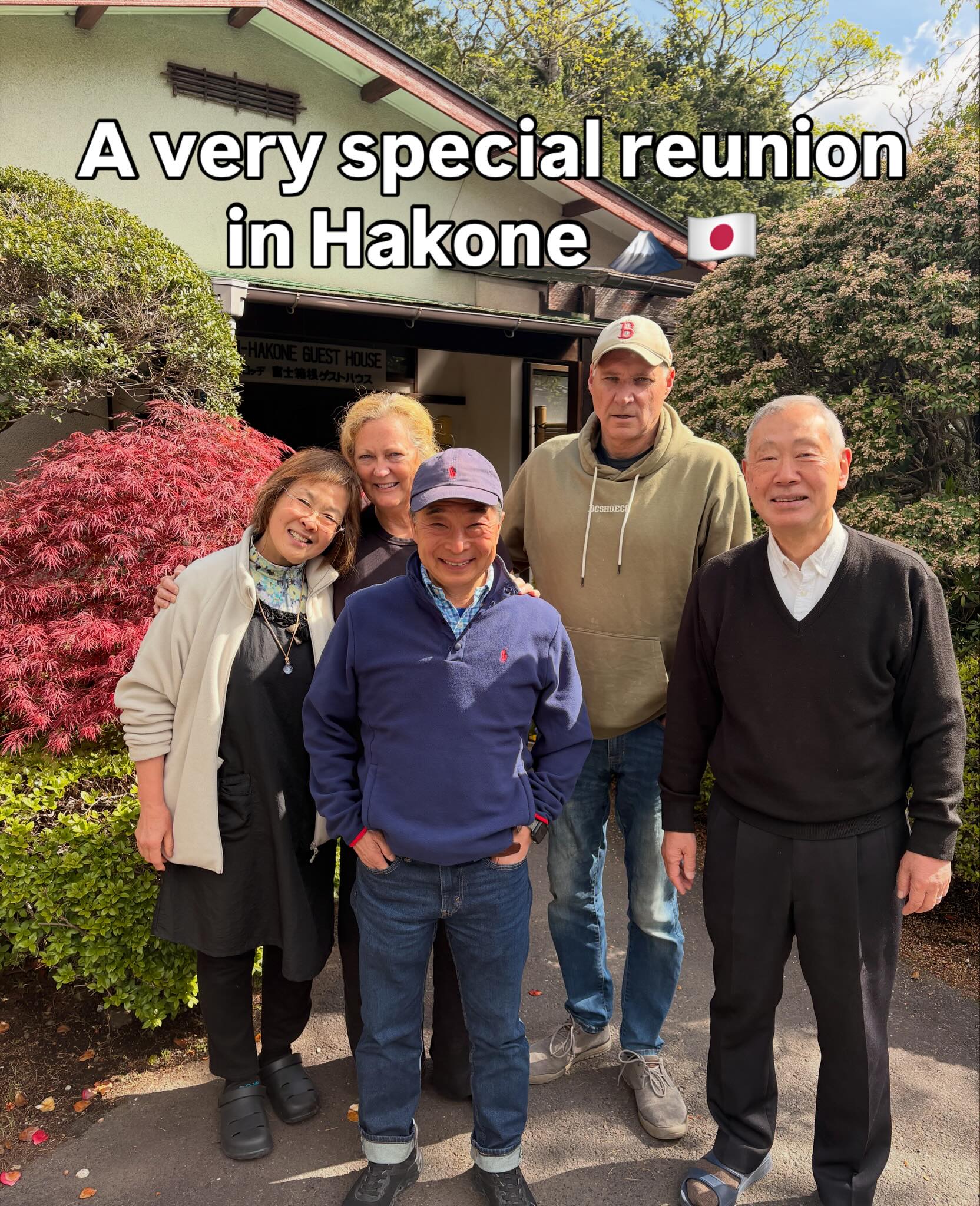 A very special reunion in Hakone 😄🇯🇵
Mr. Okuma, a former senior colleague from Ted’s JTB days, returned with his longtime friends from Australia, Michael & Sandy, for a 2-night stay.
As it was Michael & Sandy’s birthday last week, we celebrated together 🎂
They also enjoyed bamboo shoot digging and Kendama — a true local experience.😆👍
Over the years, Mr. Okuma has brought many wonderful guests to our guesthouse and created meaningful connections.
One of those was through the “People to People Ambassador Program,” through which we welcomed thousands of students from the United States.
The program was founded by Dwight D. Eisenhower, the 34th President of the United States, and at the time was led by his granddaughter, Mary Jean Eisenhower.
We are truly grateful to Mr. Okuma for his continued support over the years.
>Michael & Sandy, thank you so much for staying with us‼️
This is your home in Japan 🏠 Please come back anytime 😊
>Okuma-san, thank you very much for your visit‼️
It was a pleasure seeing you again. We look forward to welcoming you back 😊
⸻
とても特別な再会が箱根でありました😄🇯🇵
JTB時代の大先輩である大熊さんが、オーストラリアのご友人ご夫婦、マイケルさんとサンディさんを連れて2泊してくださいました。
ちょうどマイケルさんとサンディさんのお誕生日ということでお祝いも🎂
竹の子掘りやけん玉など、日本らしい体験も楽しんでいただきました。
大熊さんはこれまで長年にわたり、多くの素晴らしいご縁を当館につないでくださっています。
その一つが「People to People Ambassador Program」で、これまで延べ数千人のアメリカの学生を受け入れてきました。
このプログラムは、アメリカ合衆国第34代大統領ドワイト・D・アイゼンハワー氏によって創設され、当時はその孫娘であるメアリー・ジーン・アイゼンハワー氏が代表を務めていました。
大熊さんの長年のご支援に心より感謝しております。
>マイケルさん&サンディさん
ご滞在ありがとうございました‼️
ここは日本のお家です🏠またいつでも帰ってきてくださいね😊
>大熊さん
この度は誠にありがとうございました‼️
久々にお会いでき、とても嬉しかったです。
またお会いできる日を楽しみにしております😊
#hakone
#japantrip
#reunion
#たけのこ
#箱根